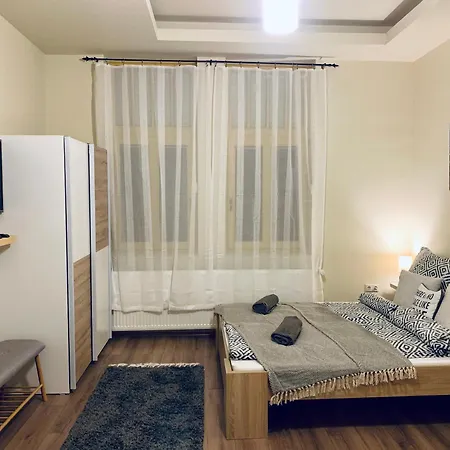 Pensjonat Centrum Vendeghaz *